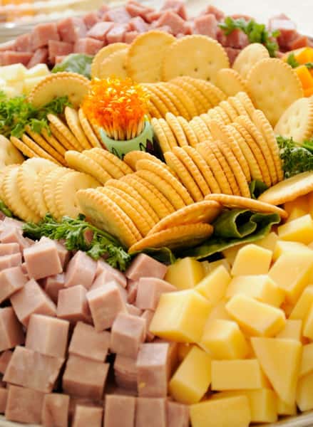 Assorted Cheese & Cracker Platte