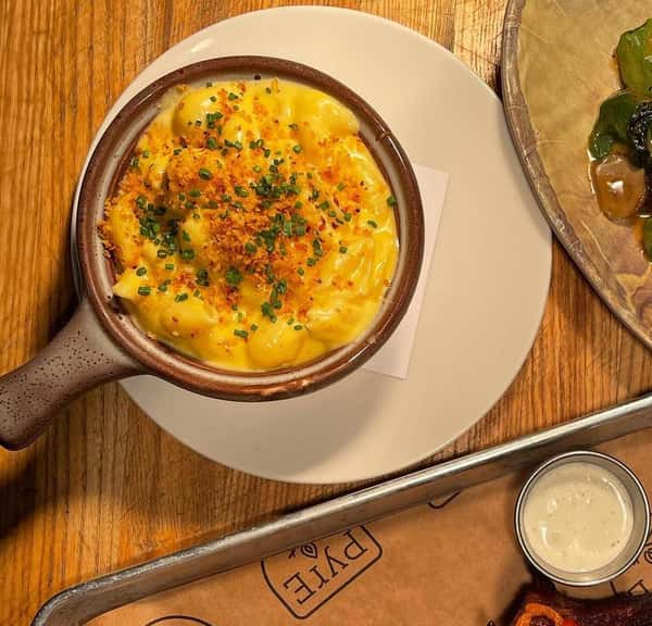 MAC N' CHEESE