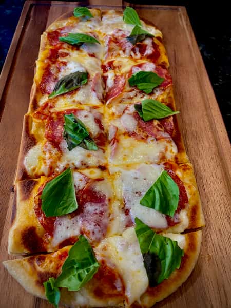 Soppressatta flatbread