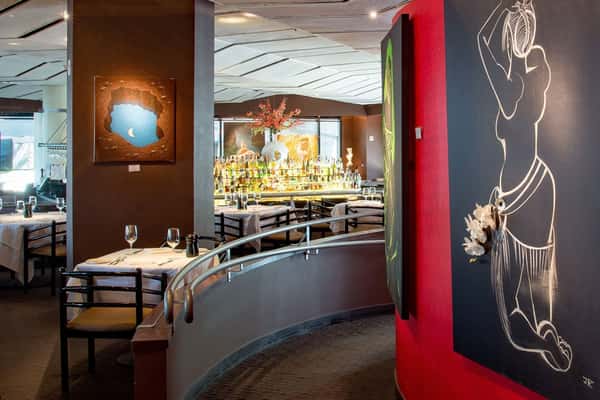 bar