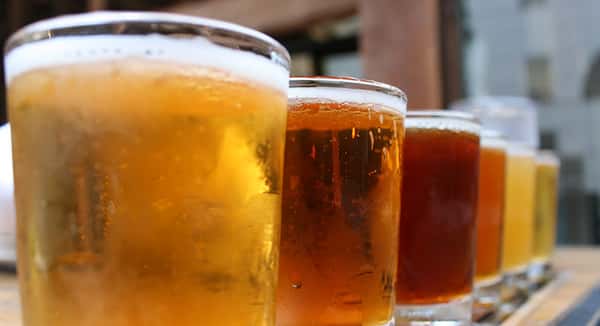 $3 Drafts & Cans