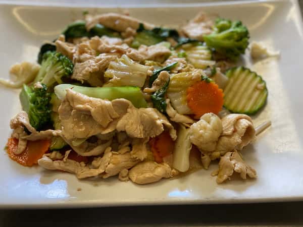 Hu Tieu Xao: (Stir-fry Rice Noodles)