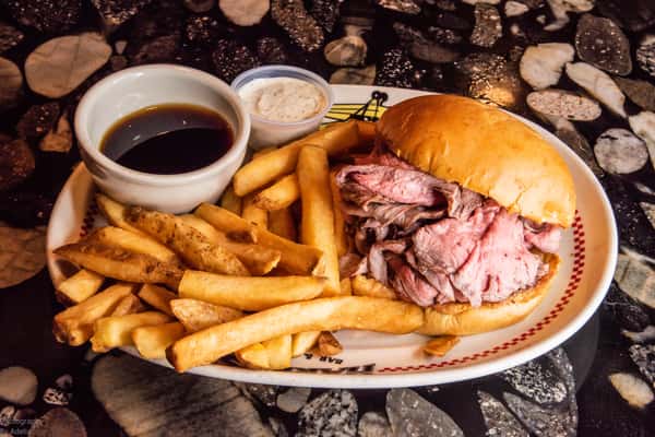 *Piper Cub Roast Beef Sandwich