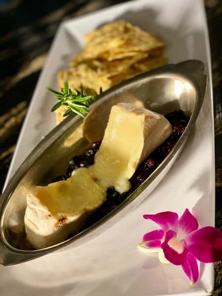 Baked Brie & Berries