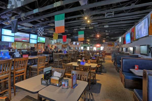 About Coach's Corner Restaurant in Thunderbolt, GA