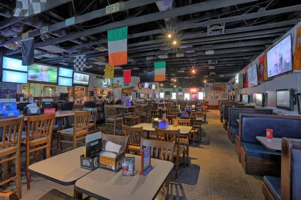 About Coach's Corner Restaurant in Thunderbolt, GA