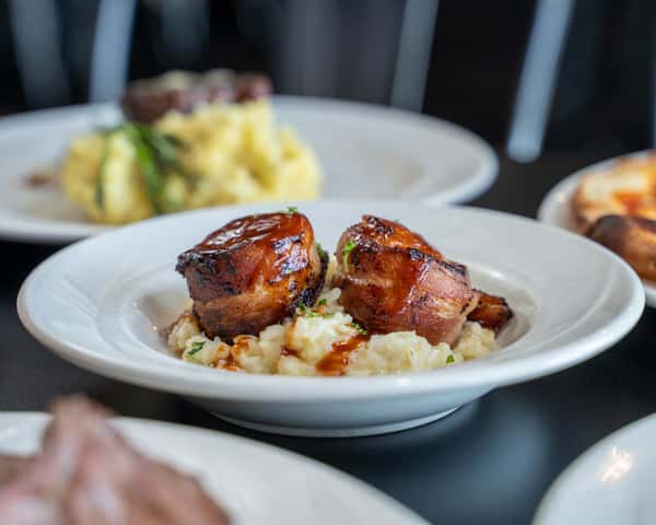 signature shrimp & scallops