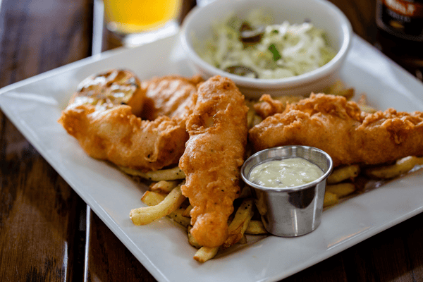 Beer Battered Fish & Chips (860 cal.)