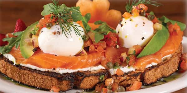 Eggs Salmone