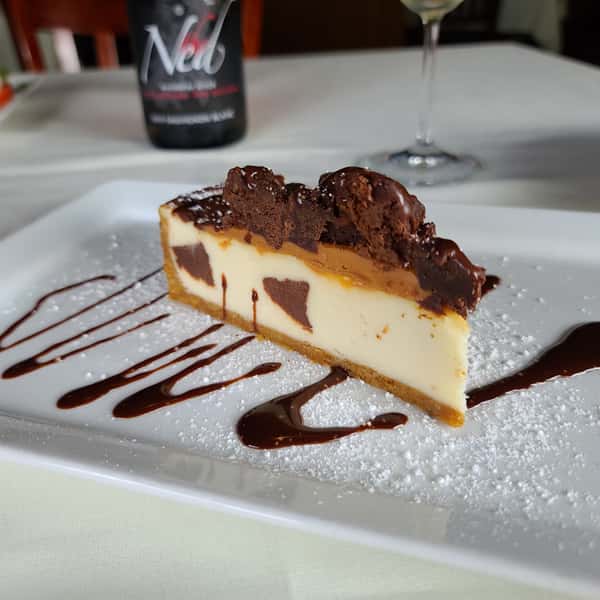 Brownie Carmel Cheesecake