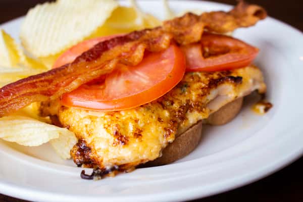 chicken with bacon and tomato