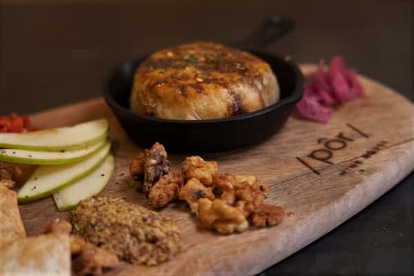BAKED BRIE EN CROÛTE