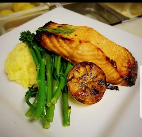 CEDAR PLANKED SALMON*