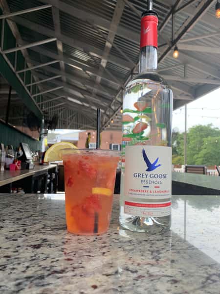 Strawberry & Lemongrass Crush