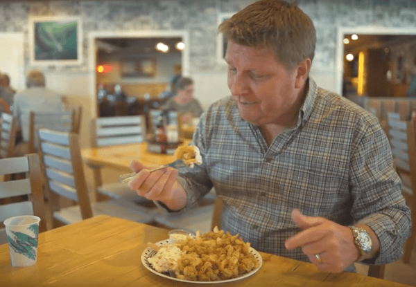Greg Anderson tries out our whole belly clams
