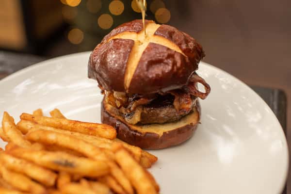 Bacon Cambozola Burger