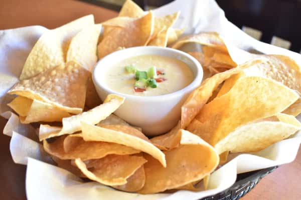 Chips & Queso Dip