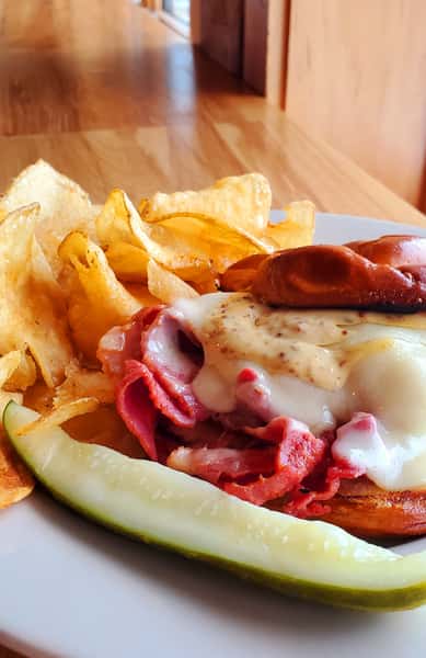 Hot Pastrami Sandwich