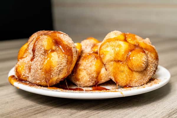 Cinnamon Knots