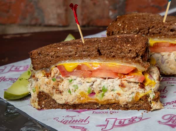 25_JalapenoTunaMelt_Misc11_RoscoesFamousDeli_2