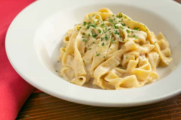 Fettuccine Alfredo