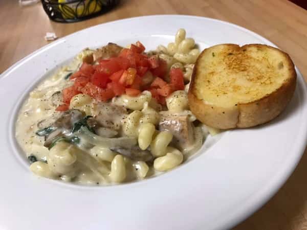 Mary's Cavatappi Alfredo