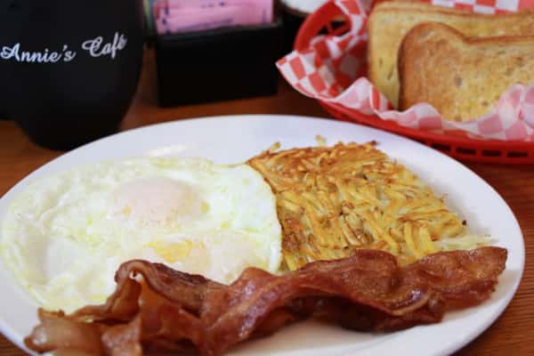 eggs, bacon, hash browns