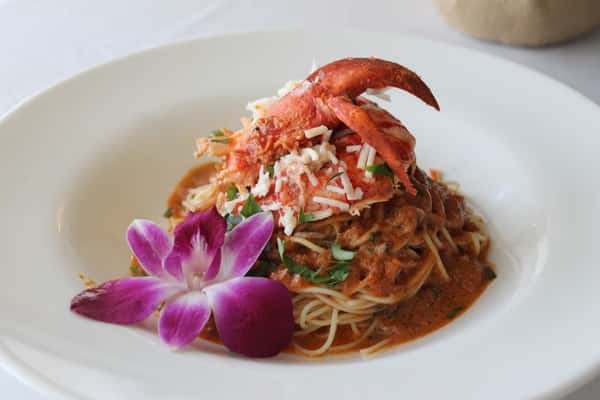 HEAVENLY- BUTTER POACHED MAINE LOBSTER MEAT