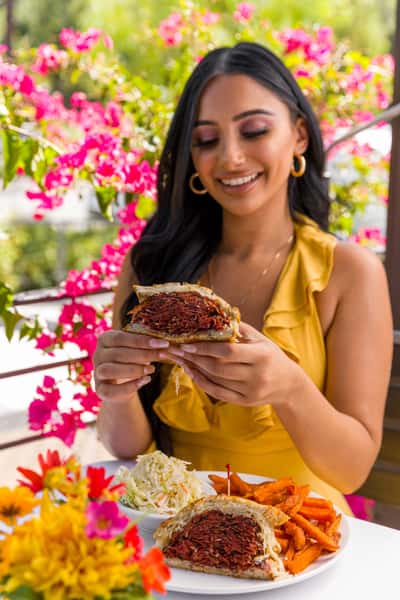 Lovi's Deli Delicatessen in Calabasas, CA