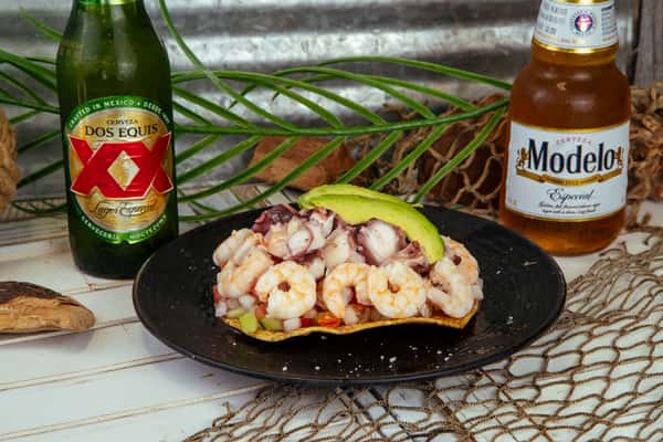 Tostada De Camaron Con Pulpo