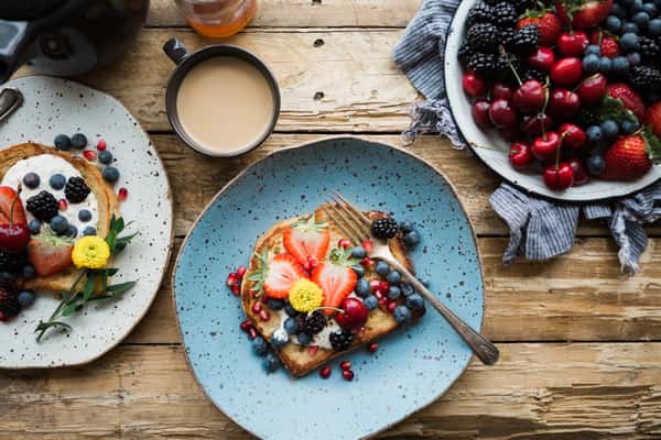 berries on toast