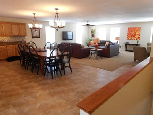 7 Bedroom Living Room 1