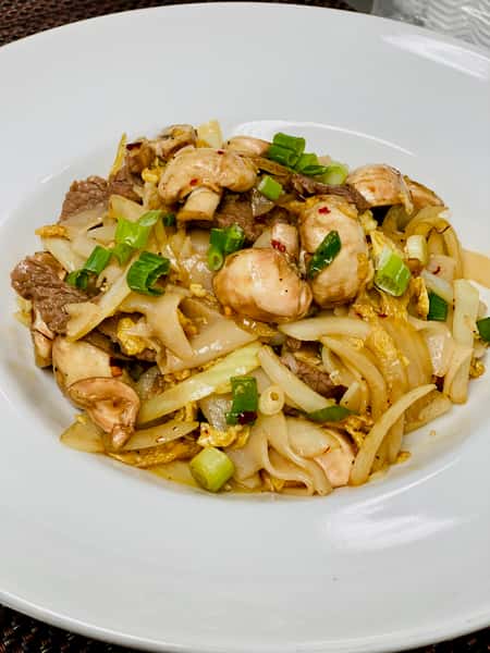 L16. Pud Guey Teow (House Noodles)