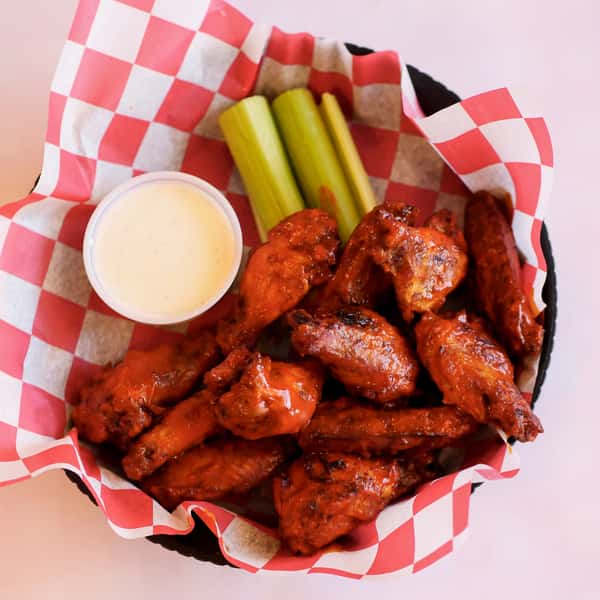 Hickory Smoked Chicken Wings