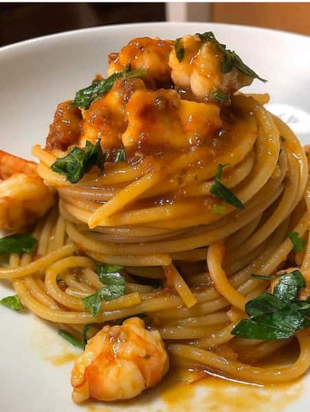 Spaghetti with lobster