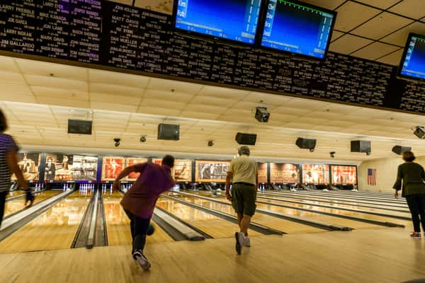 Buena Lanes Pins Grill Sports Bar In Ventura Ca