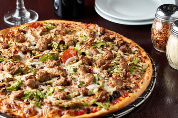 deluxe pizza