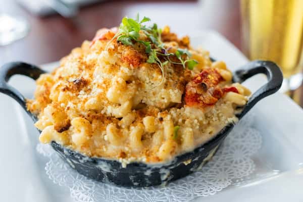 Bay Pointe Waterfront Restaurant Seafood Restaurant in Quincy, MA