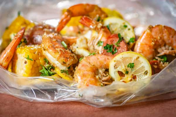 HEAD OFF AHRIMP WITH PARSLEY LEMON PEPPER SAUCE