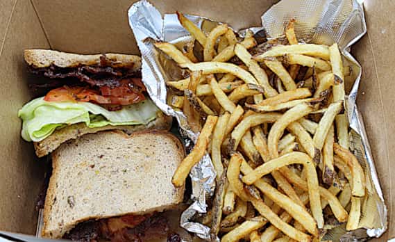 VLT (Vegan Bacon, Lettuce and Tomato)