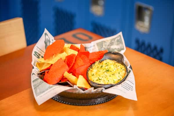 Cheesy Buffalo Chicken Dip
