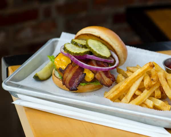 Menus Landmark Barbecue Restaurant in Cleveland, OH
