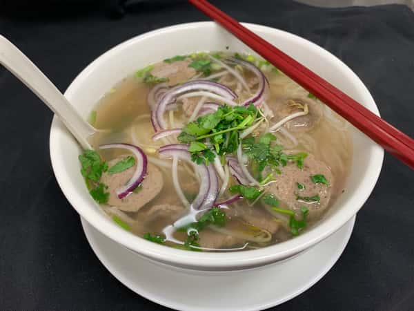 Pho (Beef Noodle Soup)