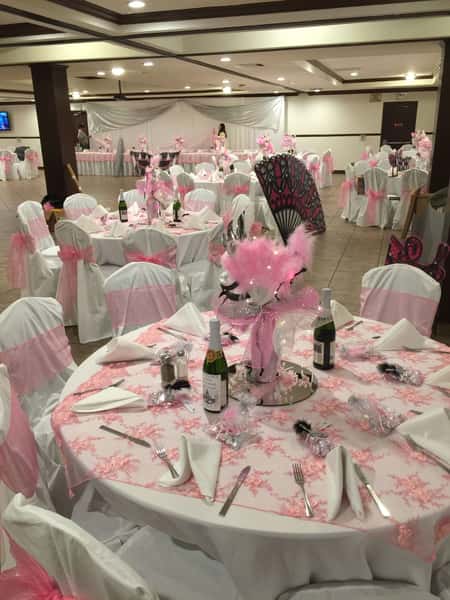 tables with pink decor