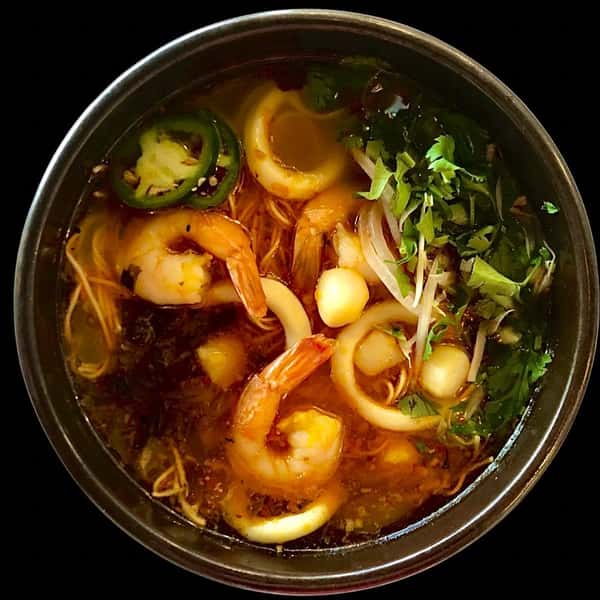 Spicy Seafood Noodle Soup / Bún Hải Sản