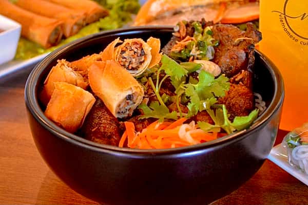 Grilled Meat Vermicelli / Bún Thịt Nướng
