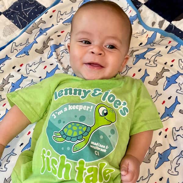 Apparel Photo Gallery - Lenny & Joe's - Seafood Restaurant in CT
