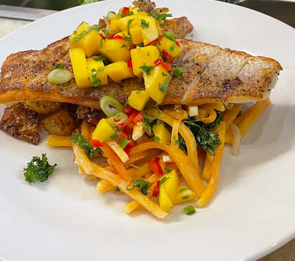 Fish or Seafood Special! Friday & Saturday only!