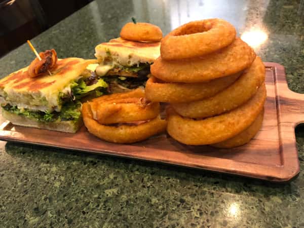 sandwich and onion rings