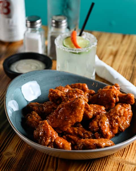 8 Wings